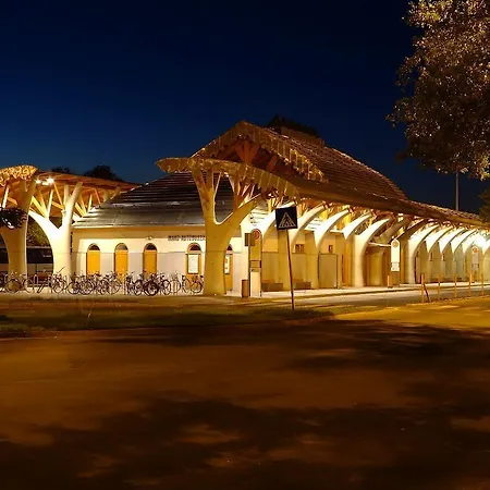 公寓 Sarok Apartmanhaz Makó