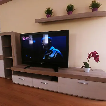 Sarok Apartmanhaz 아파트 Makó