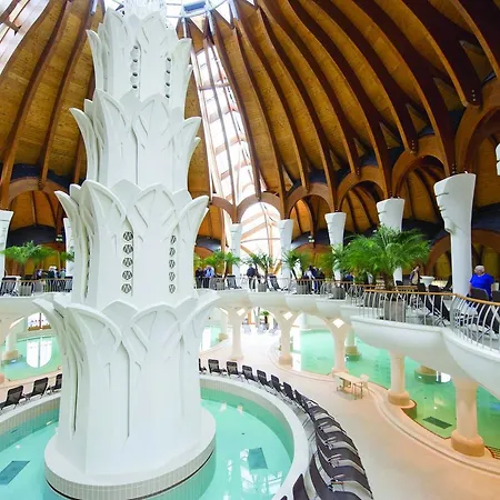 Sarok Apartmanhaz 公寓