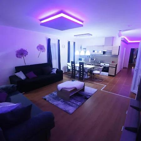 Sarok Apartmanhaz * Makó