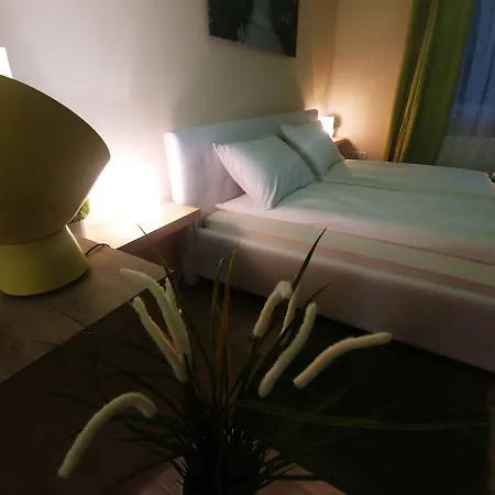 公寓 Sarok Apartmanhaz Makó