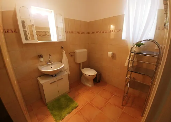 דירה Sarok Apartmanhaz