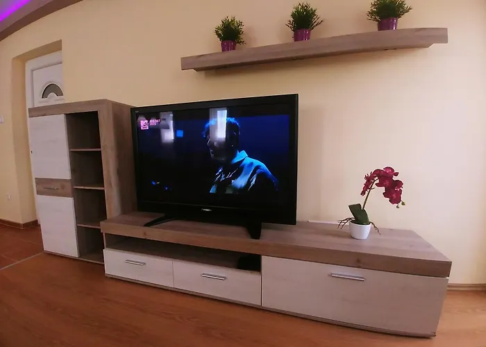 Sarok Apartmanhaz דירה מאקו