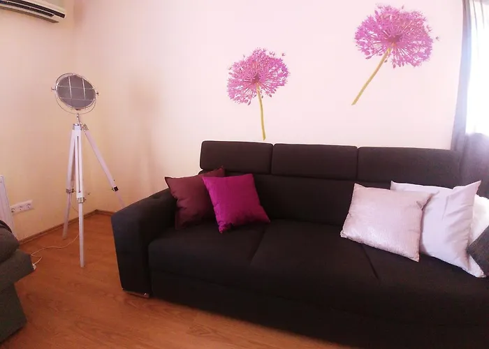Sarok Apartmanhaz מאקו
