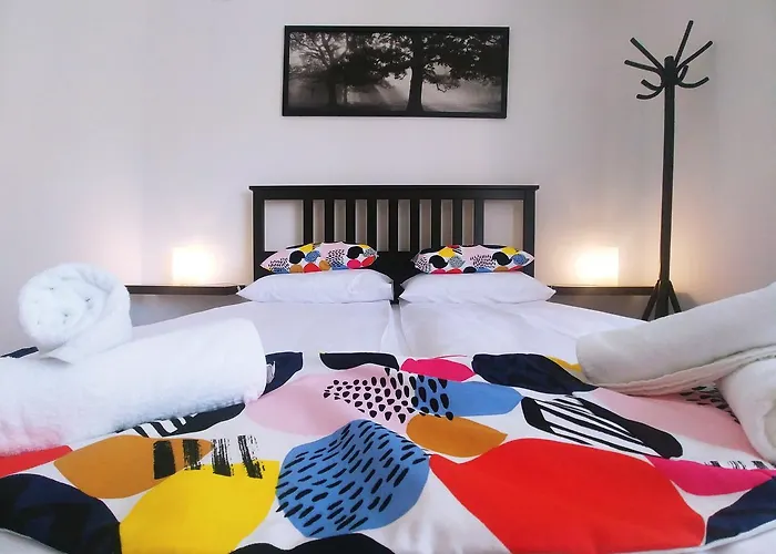Sarok Apartmanhaz *