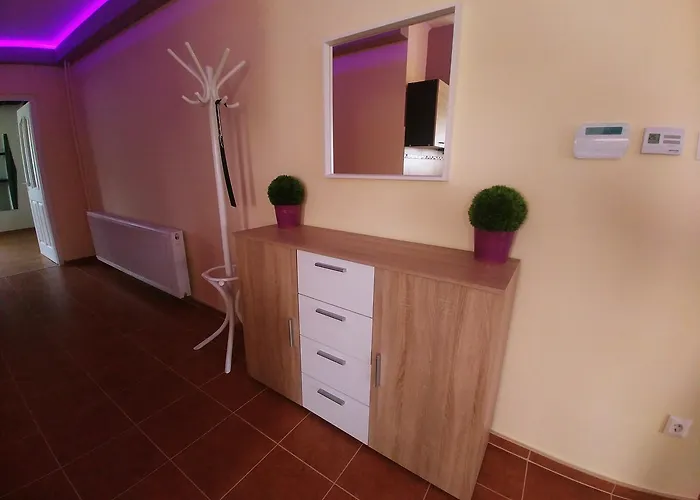Sarok Apartmanhaz