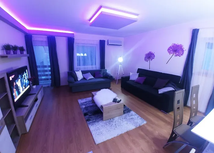 Sarok Apartmanhaz דירה מאקו